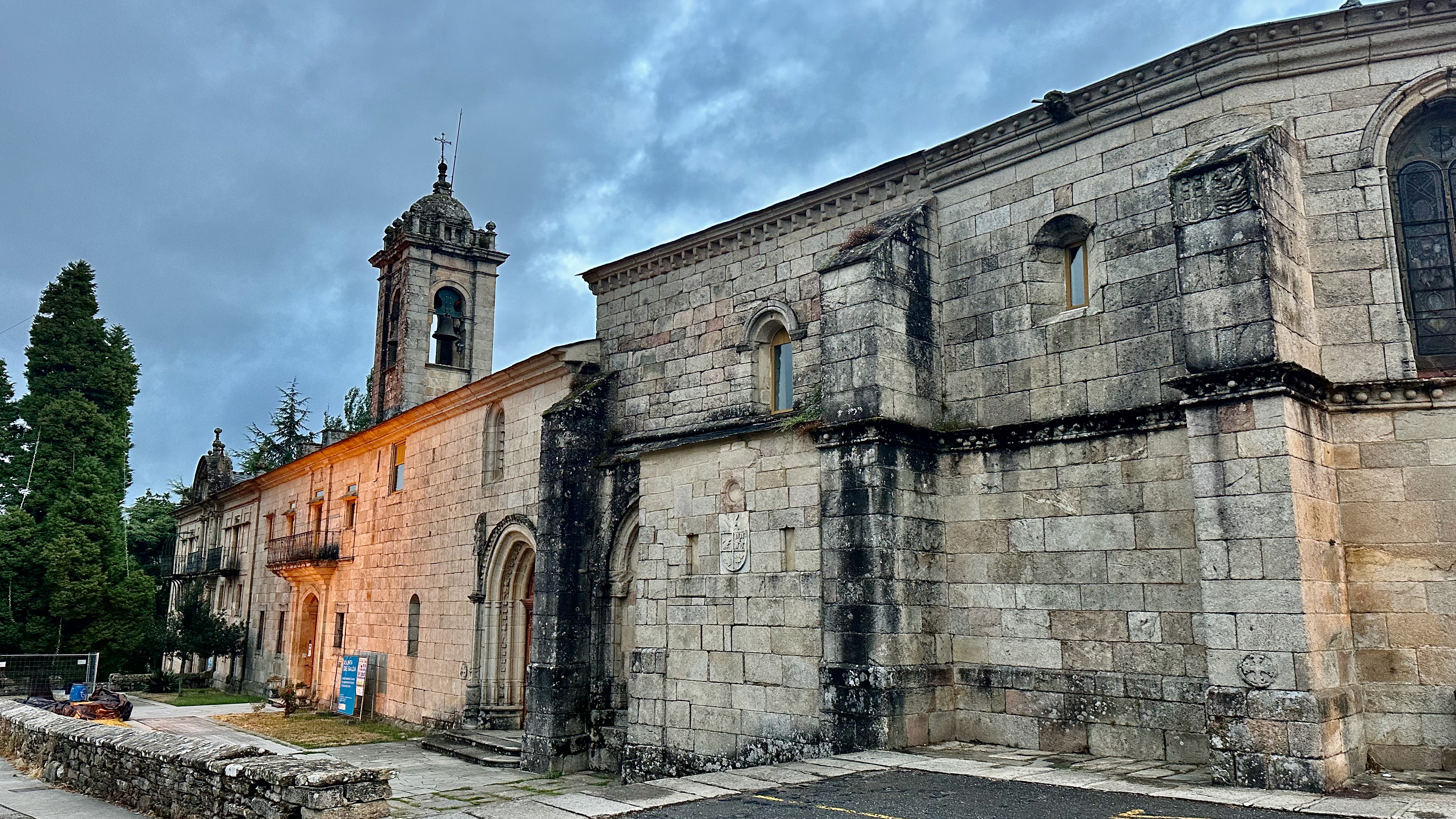 Walk from Sarria to Portomarín