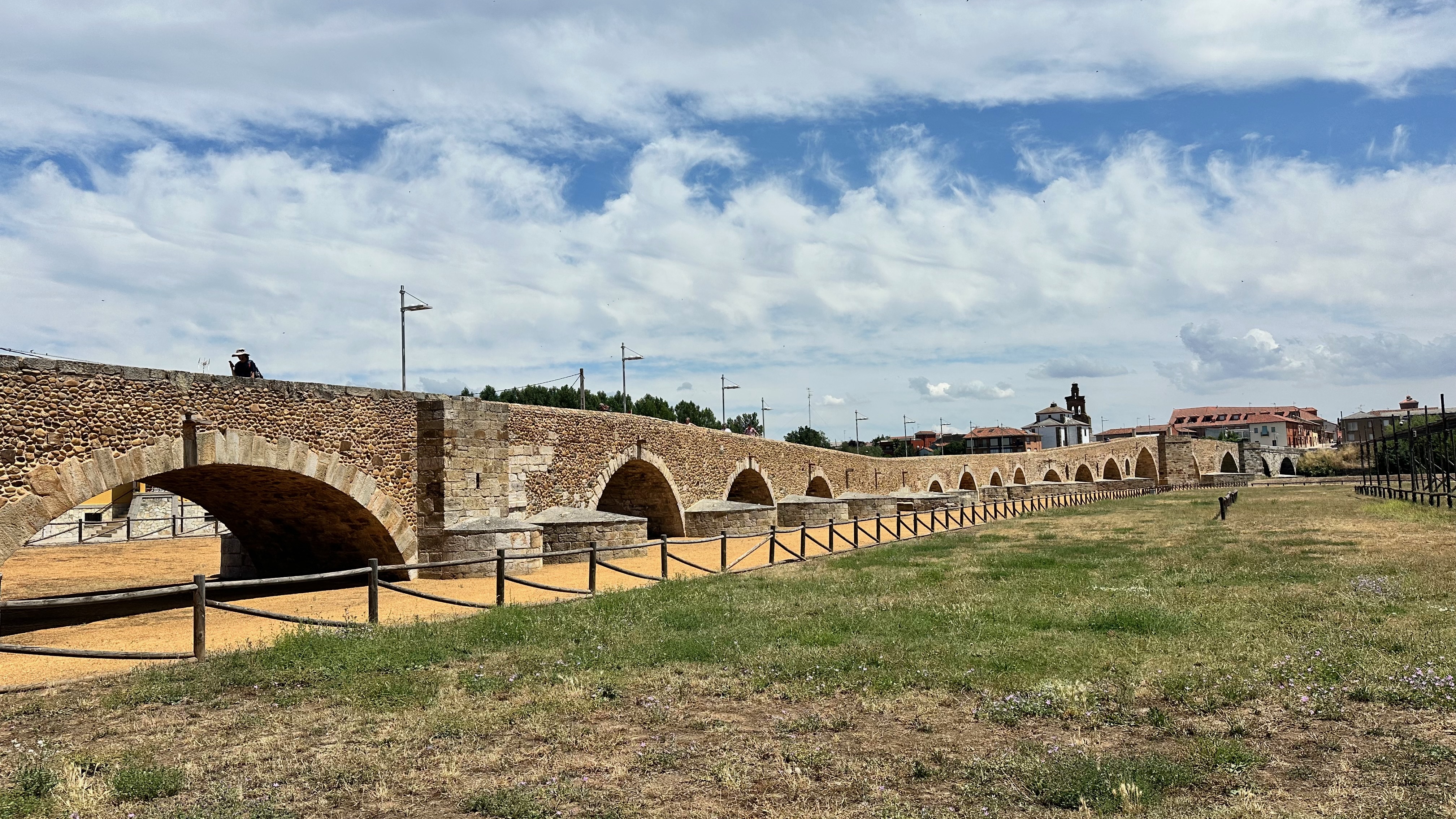 Day 27 - Villar de Mazarife to Hospitál de Órbigo